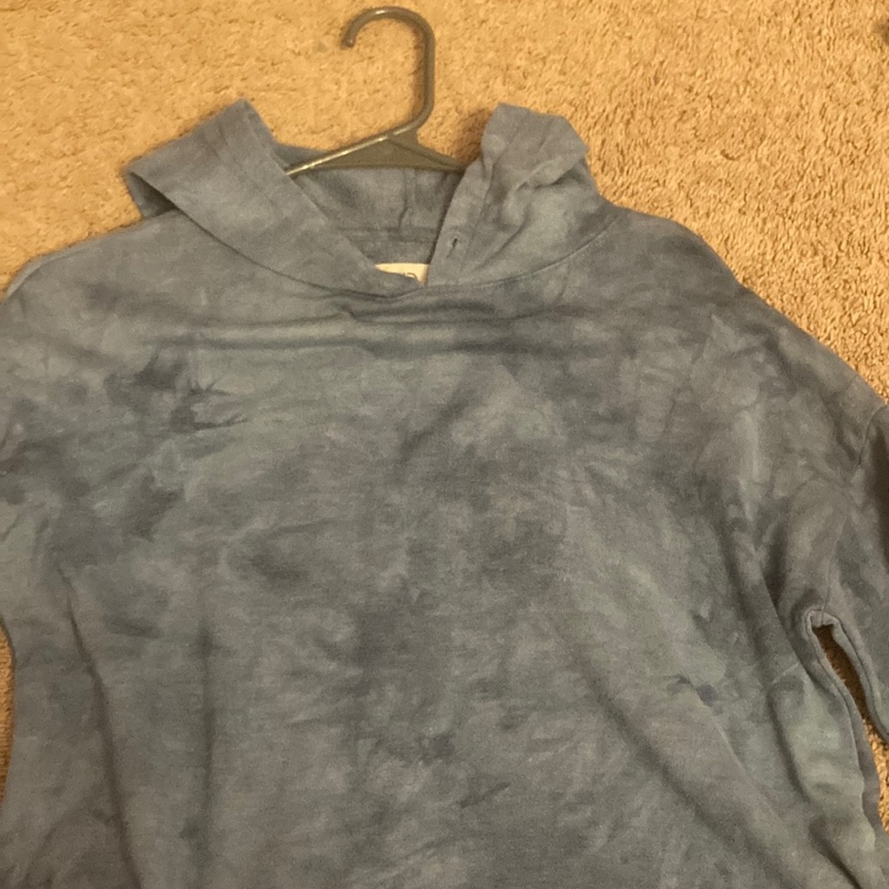 blue tie die hoodie size XS (cropped)